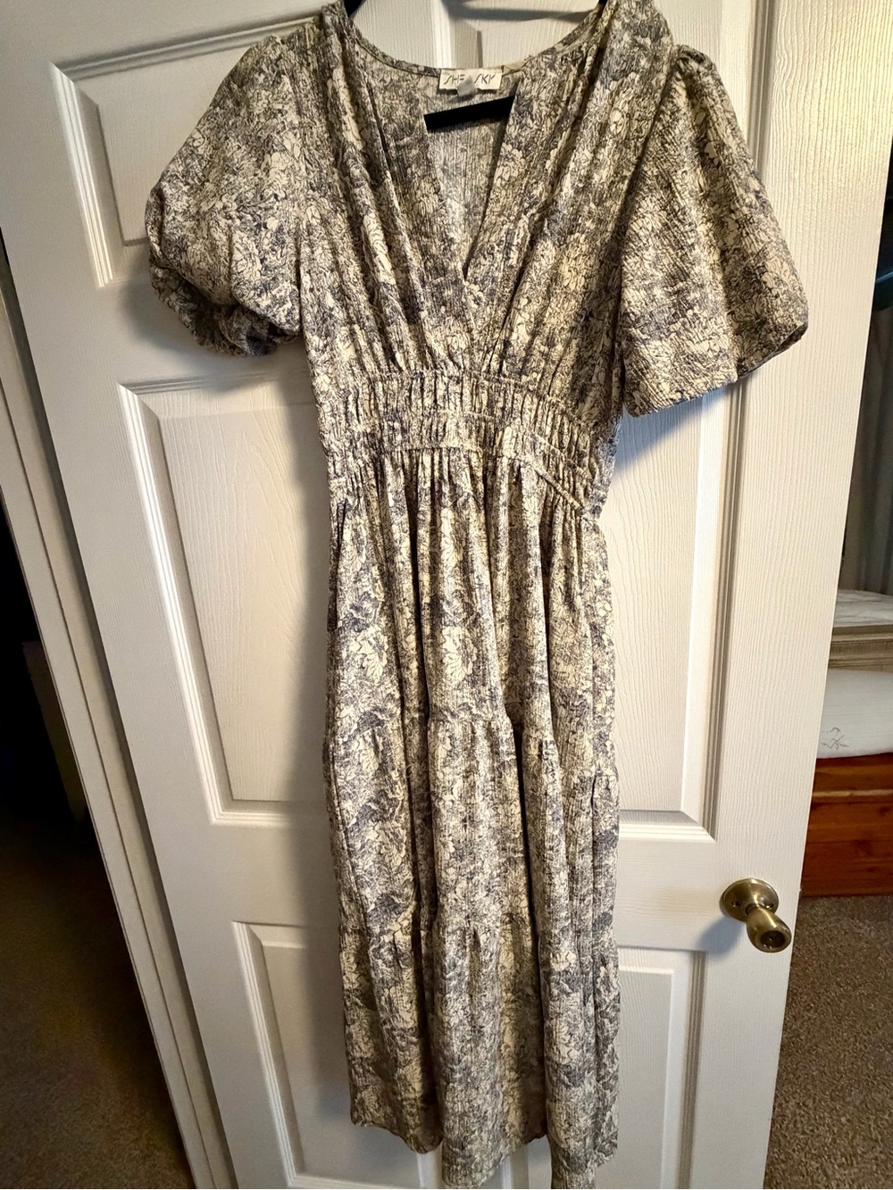 She + Sky Taupe Grey Floral Maxi Dress with Puff Sleeves